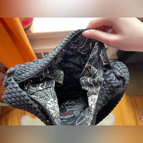 Hobo international brand bag interesting black weave with cloth interior - Picture 2 of 3